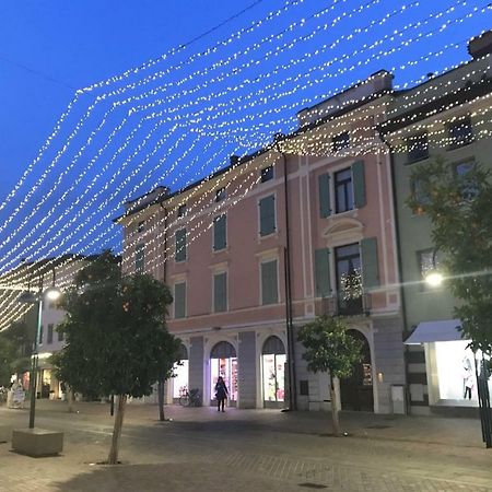 Casa Nika Apartamento Riva del Garda Exterior foto